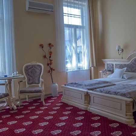 Hotel Astoria ซาตูมาเร ภายนอก รูปภาพ